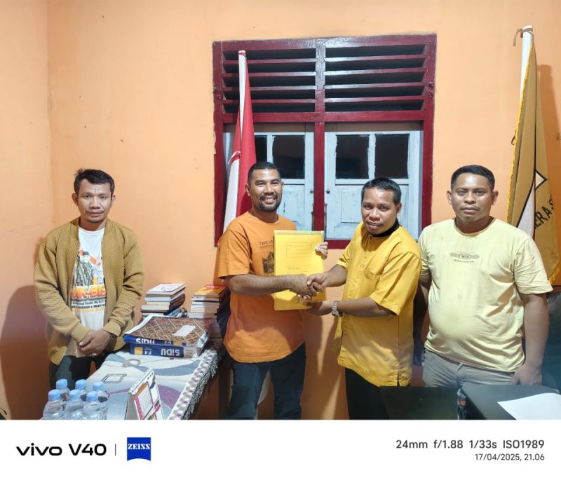 Penyerahan Berkas Bakal Calon Ketua DPC Hanura Halsel ke DPD Provinsi Malut
